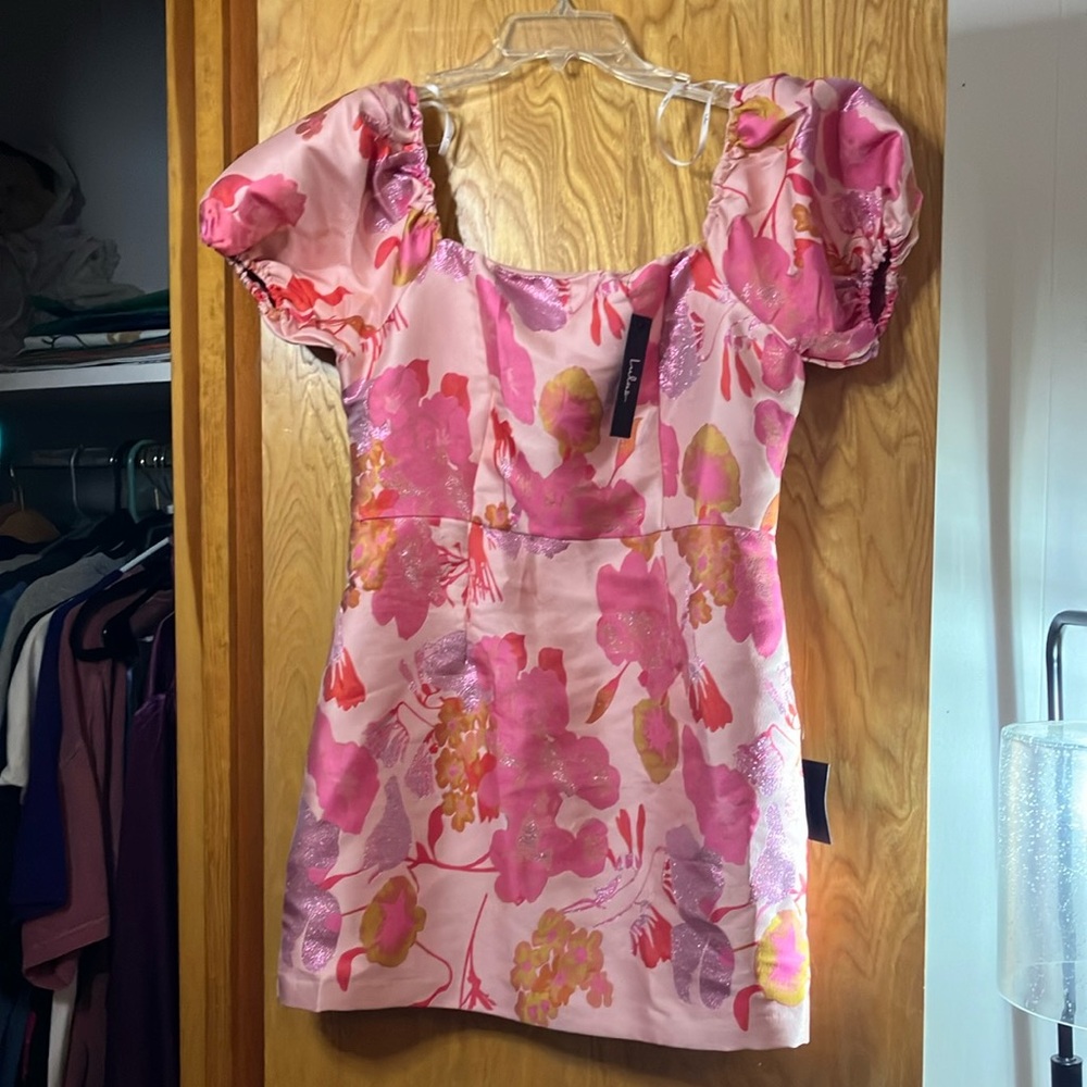 Lulus pink floral shiny short dresss